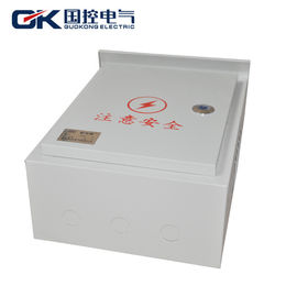 Cina SS 304 Three Phase Electrical Db Board Pengoperasian Normal Portabel Dengan Pintu Semi Tertutup pemasok
